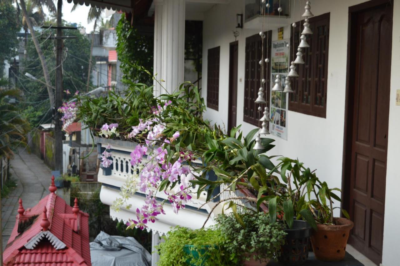 Dream Catcher Home Stay Kochi Exterior foto