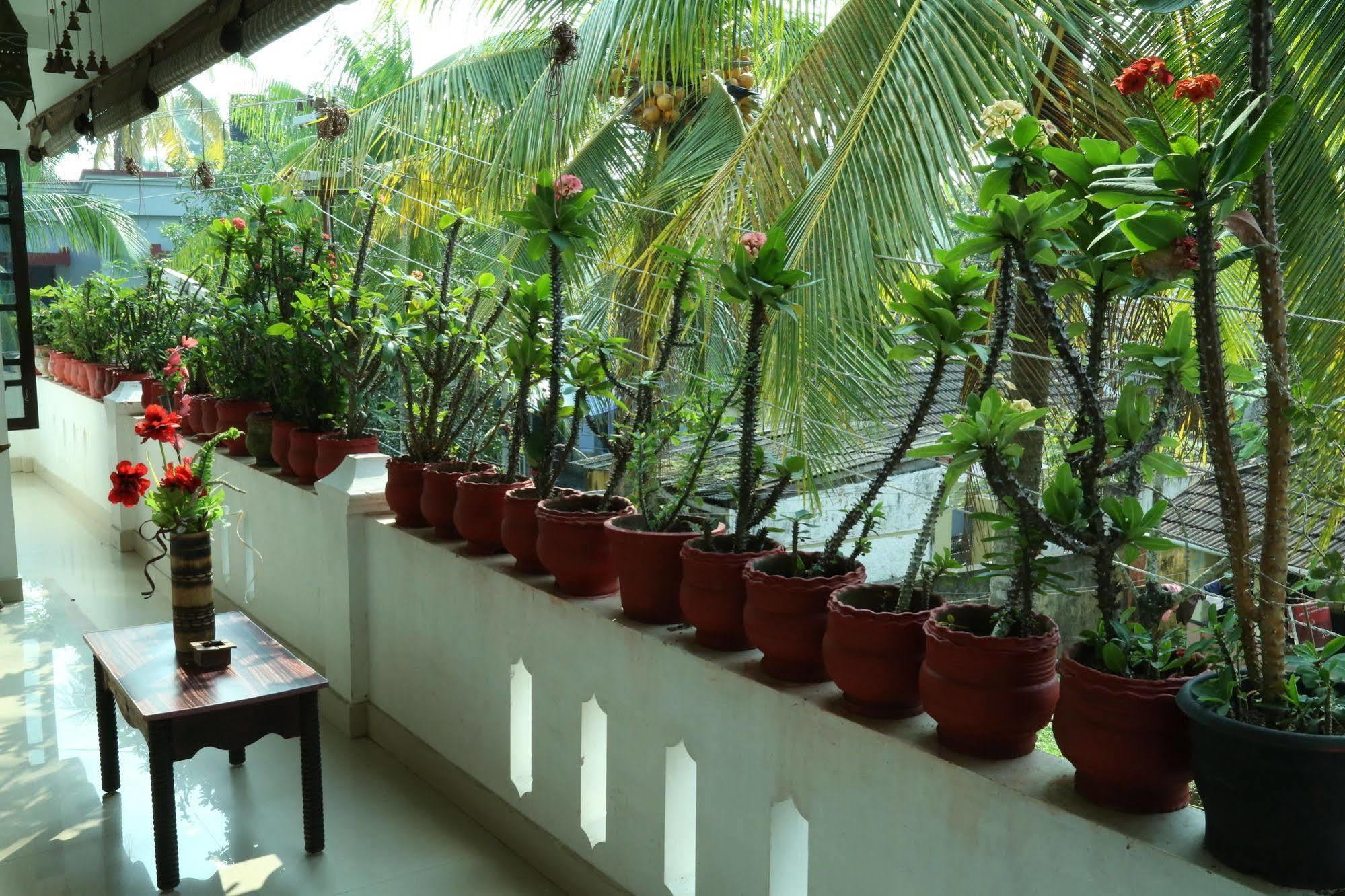 Dream Catcher Home Stay Kochi Exterior foto